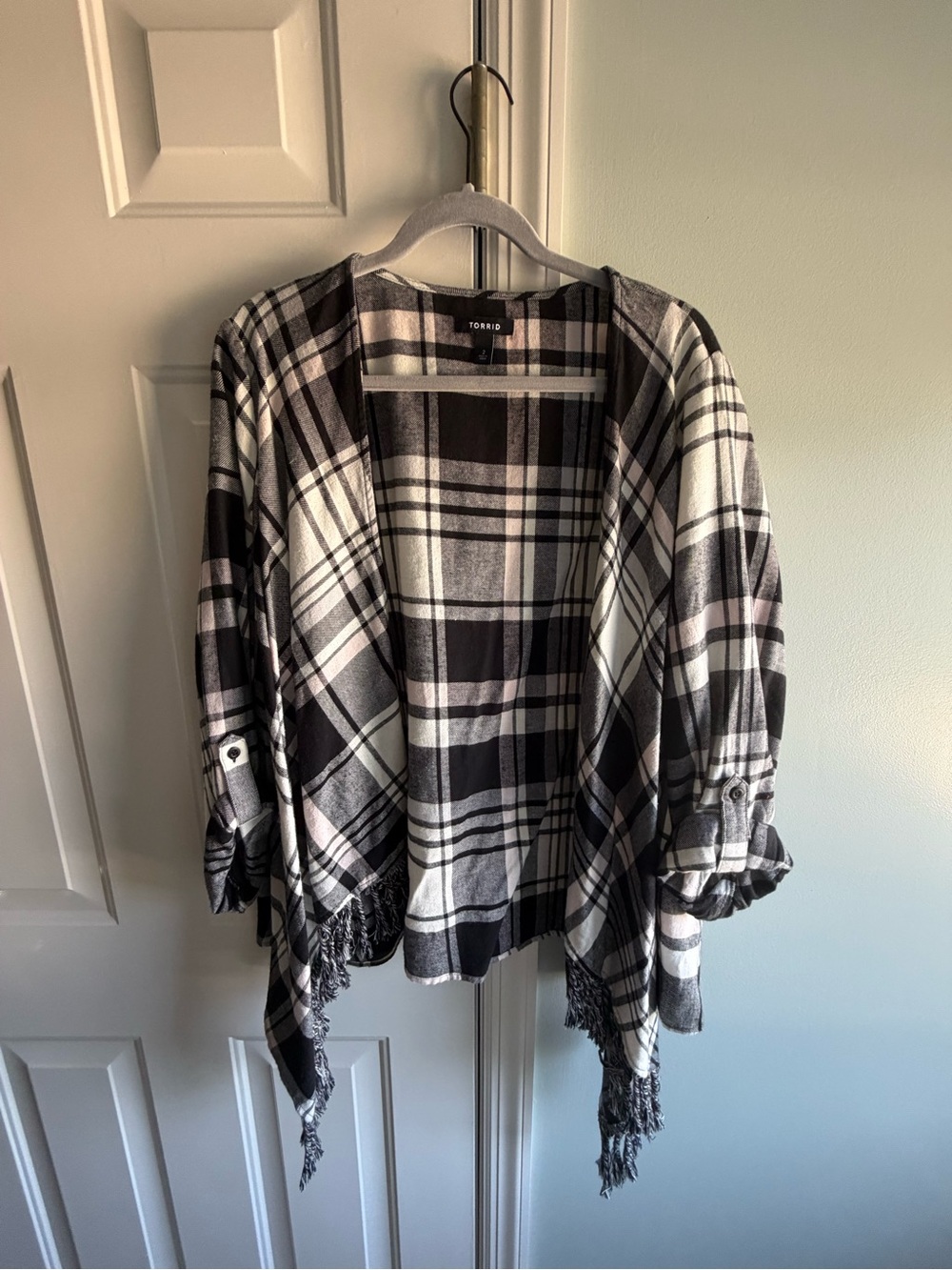 torrid Black, White & Gray Plaid Fringe Open Cape Jacket